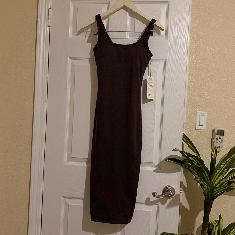Vuori Dark Brown Sleeveless Midi Dress